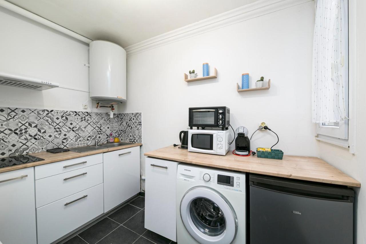 Agreable T1 Situe Au Centre Historique De Dinan Apartment Exterior photo
